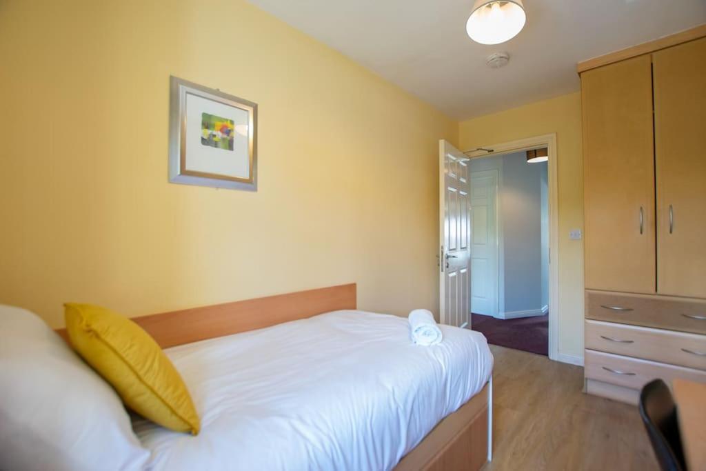 106 - The Townhouse By Shortstays Galway Extérieur photo