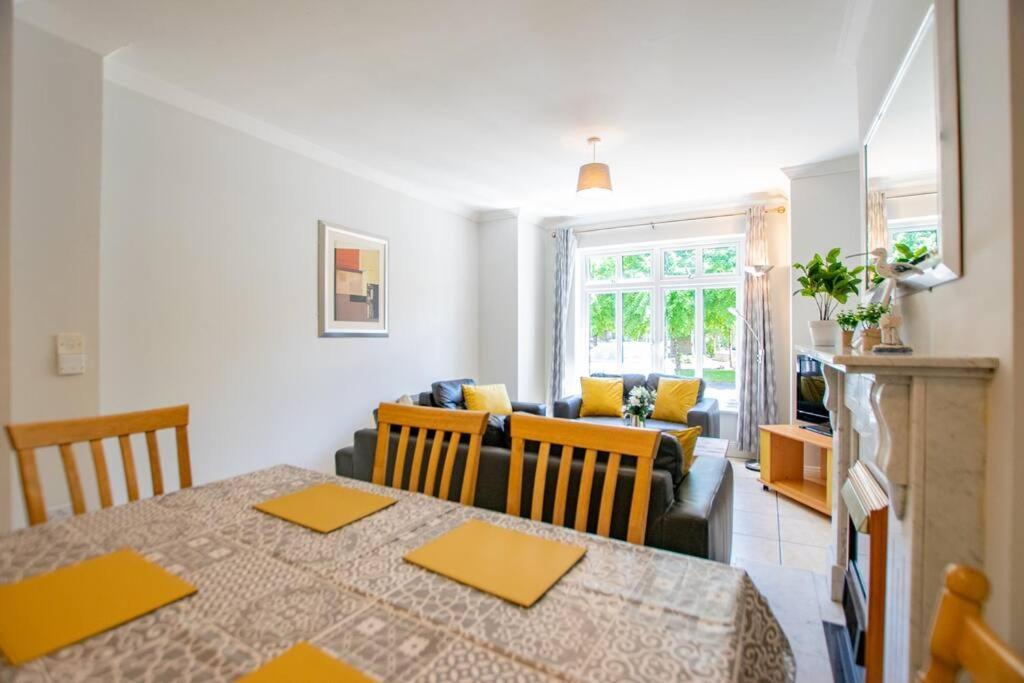 106 - The Townhouse By Shortstays Galway Extérieur photo